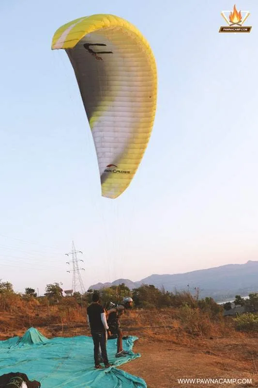 Paragliding starting fly