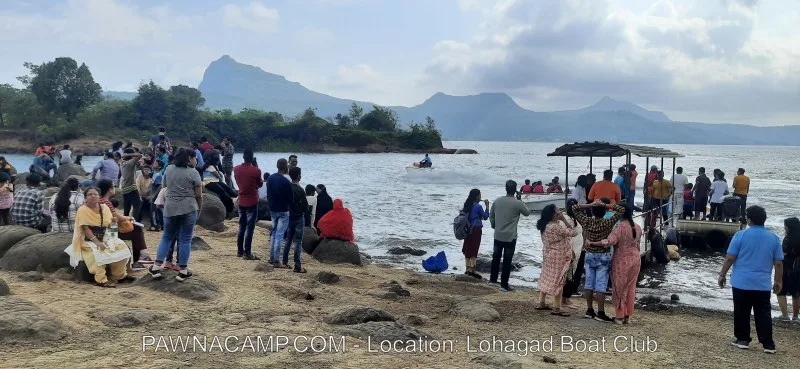 Rush at Boating place